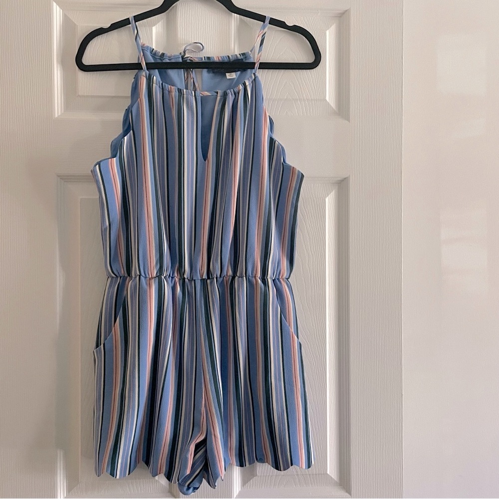 Francesca’s stripe scallop romper
